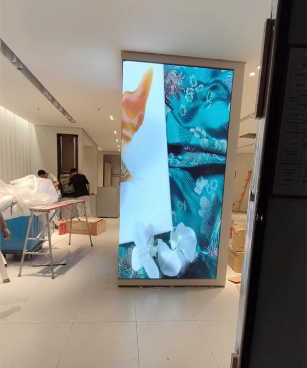 东宝商场门店转角LED显示屏